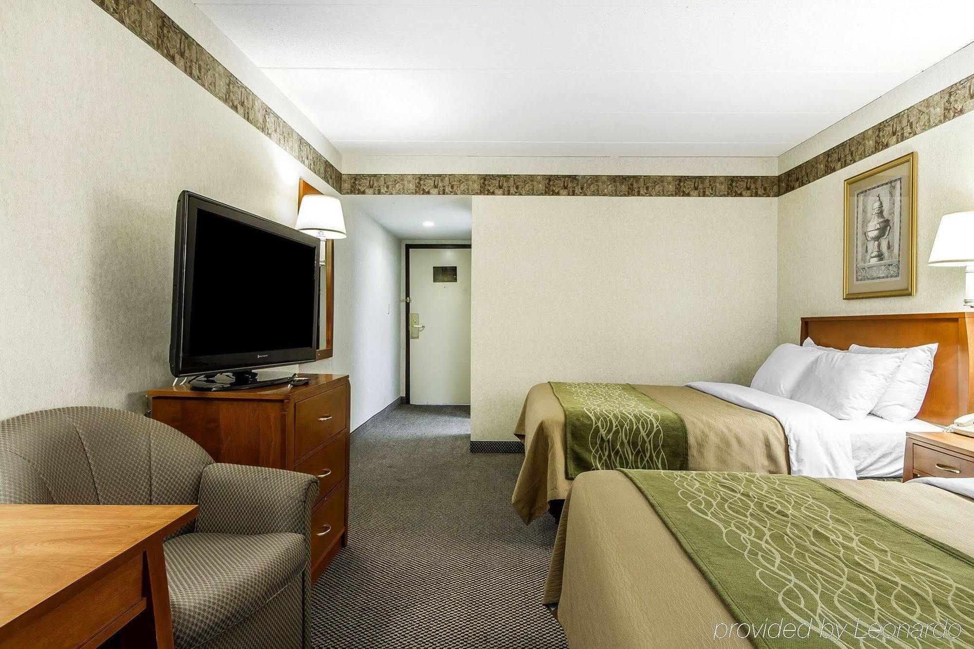 Holiday Inn Express & Suites Waterville - North, An Ihg Hotel Экстерьер фото